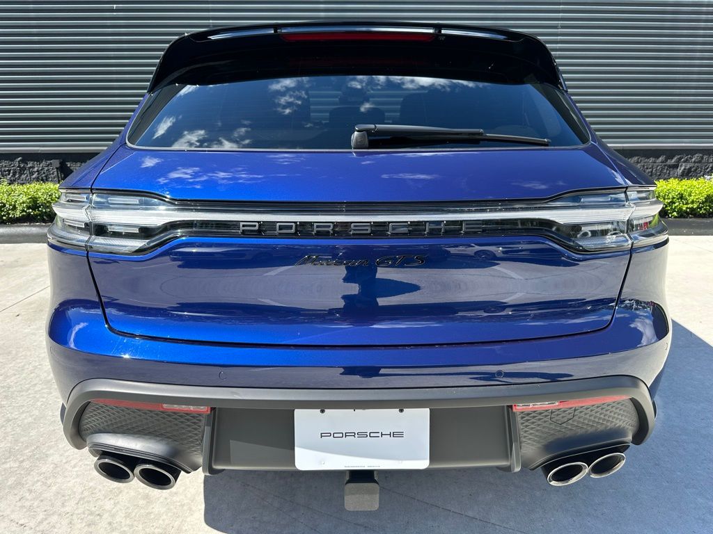 Thumbnail: 2025 Porsche Macan - 12