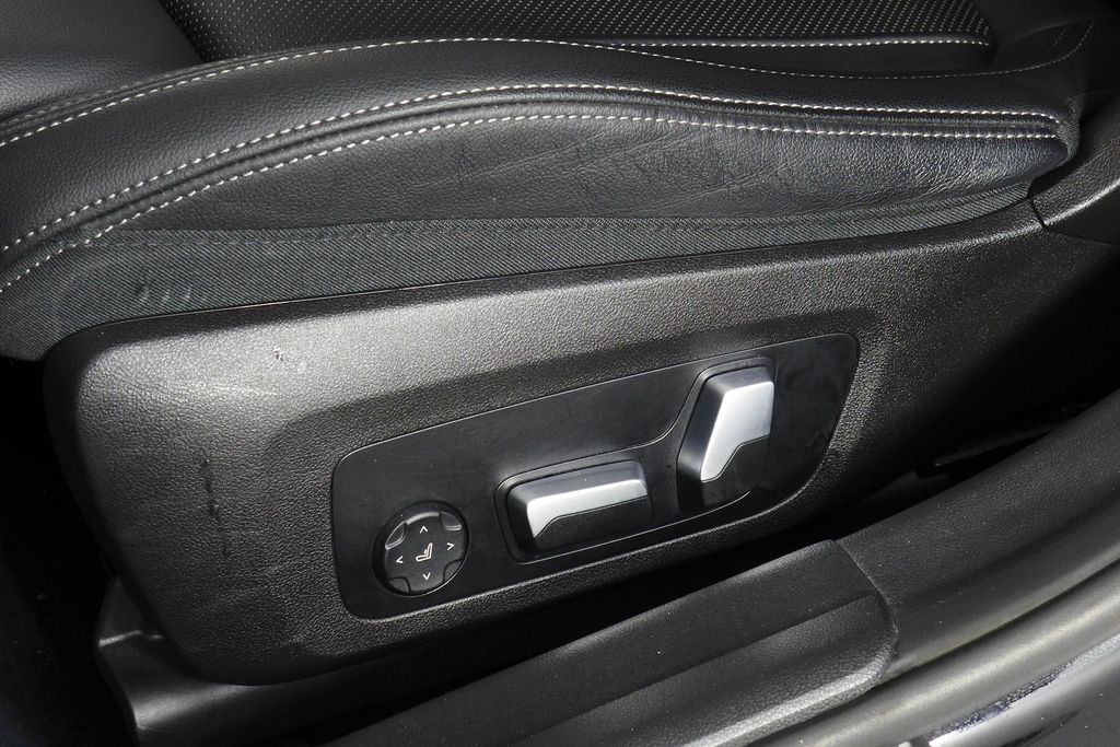 Thumbnail: 2023 BMW 3 Series - 23