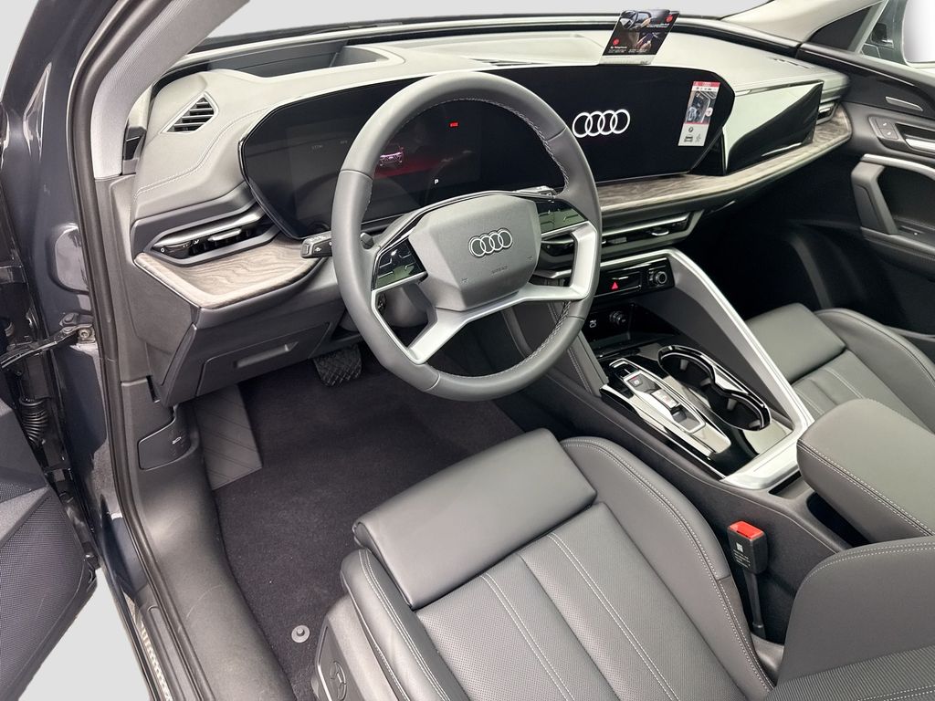 Thumbnail: 2025 Audi Q5 - 10