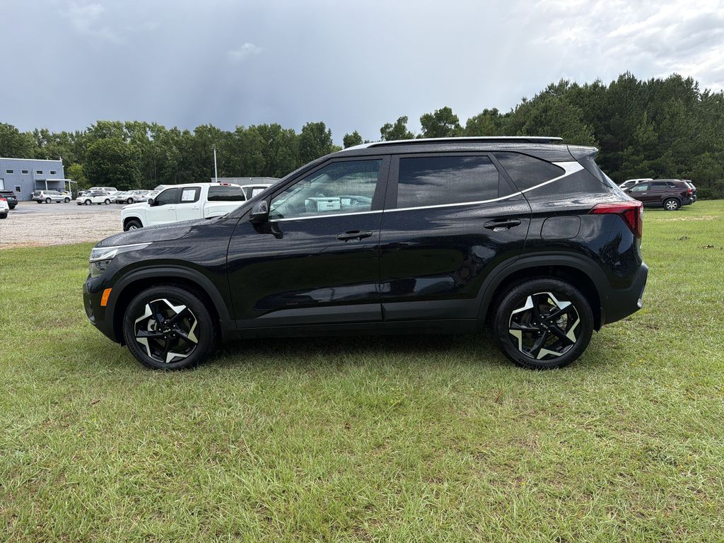 Used 2025 Kia Seltos SUV