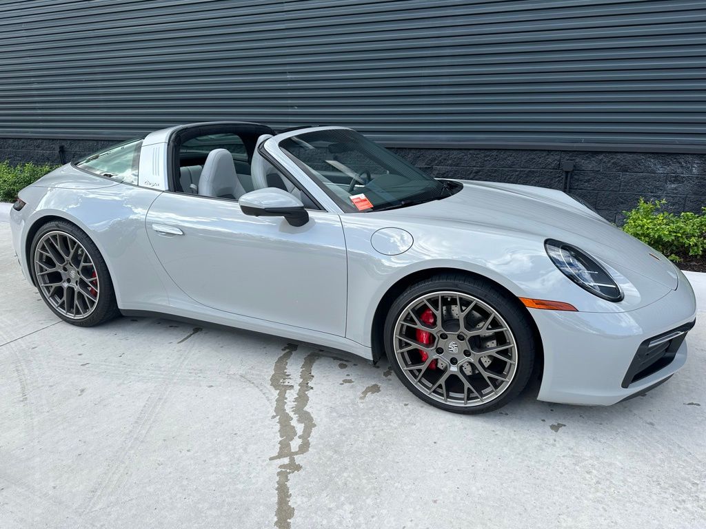 2022 Porsche 911 Targa 4S 11