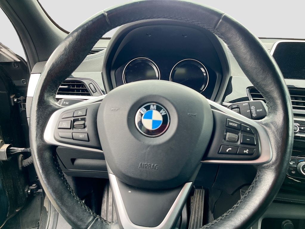 Used 2019 Black BMW xDrive28i image 11