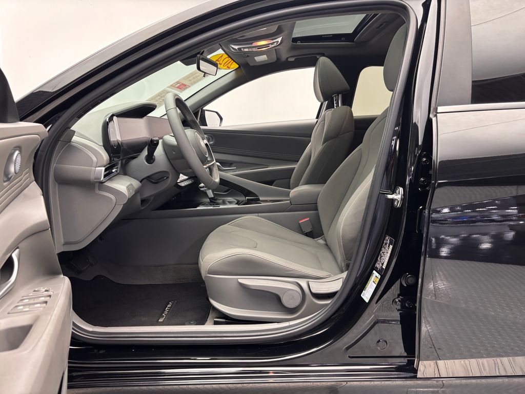 Thumbnail: 2024 Hyundai Elantra - 14