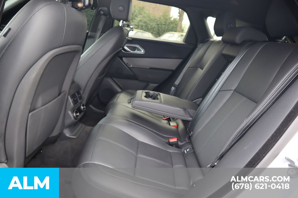 Used 2024 Silver Land Rover Dynamic SE image 17