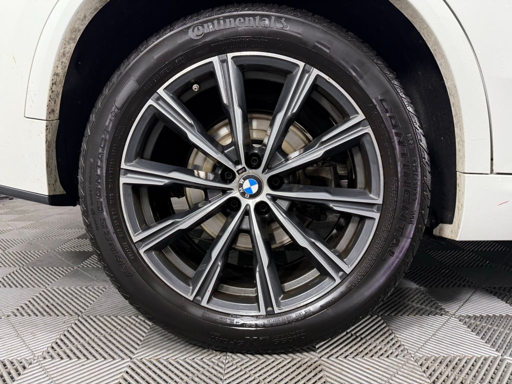 Thumbnail: 2023 BMW X5 - 12