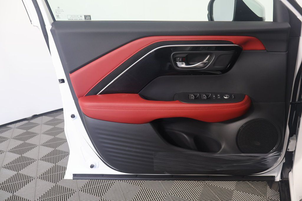 Thumbnail: 2025 Acura ADX - 7