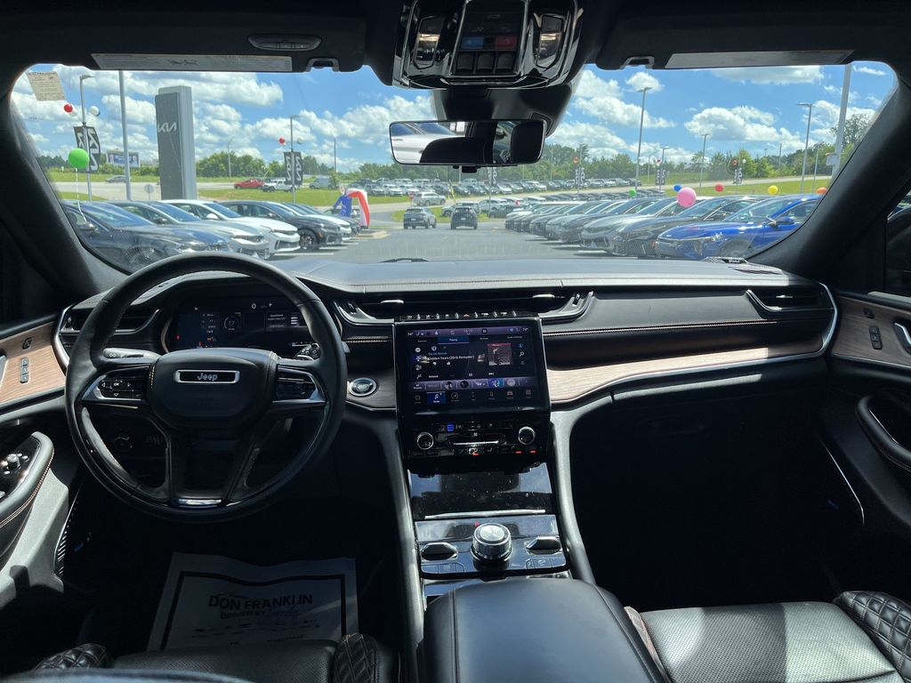 Used 2021 Silver Jeep Summit image 10