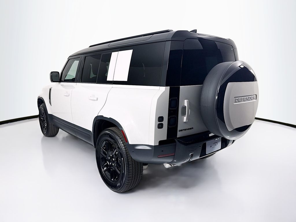 Thumbnail: 2026 Land Rover Defender - 7
