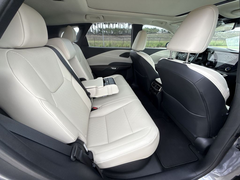 Thumbnail: 2023 Lexus RX - 17