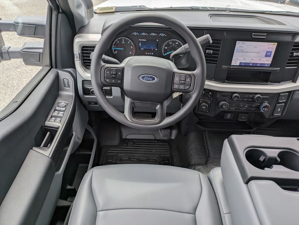 2026 Ford F-350 Chassis XL