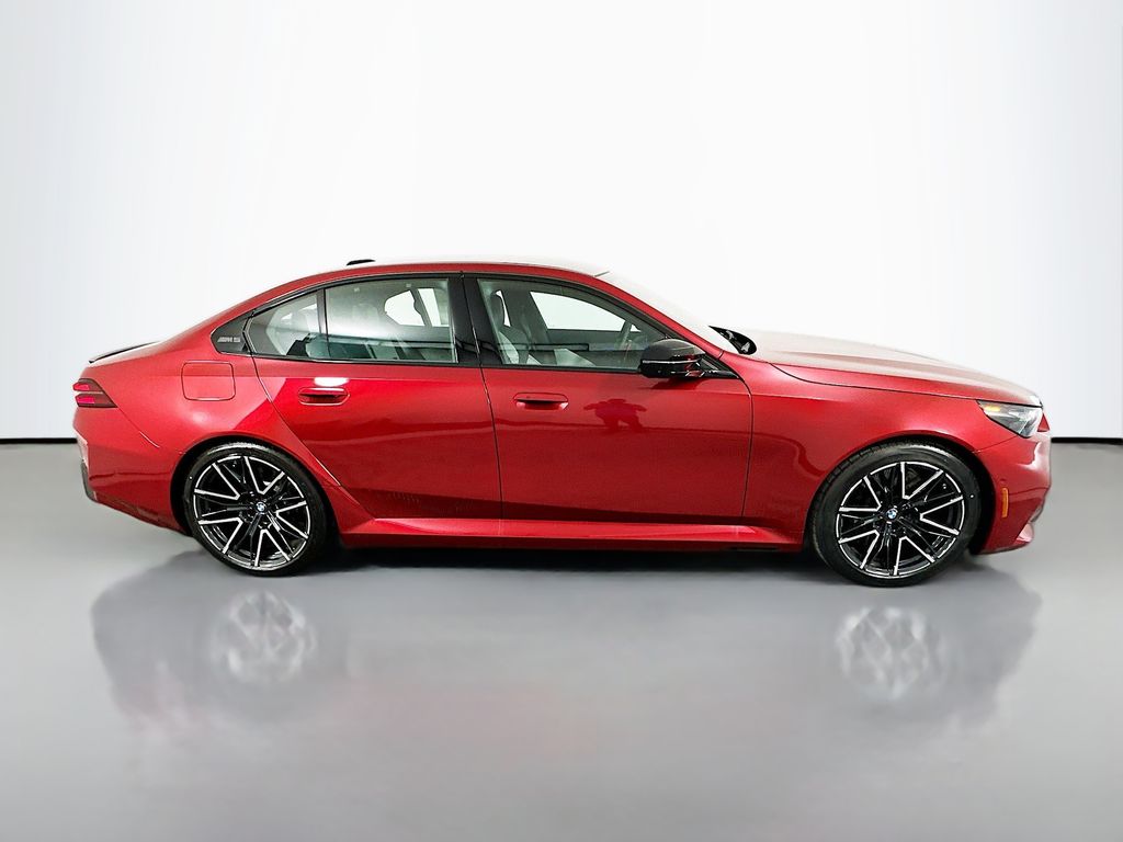 Thumbnail: 2026 BMW M5 - 4