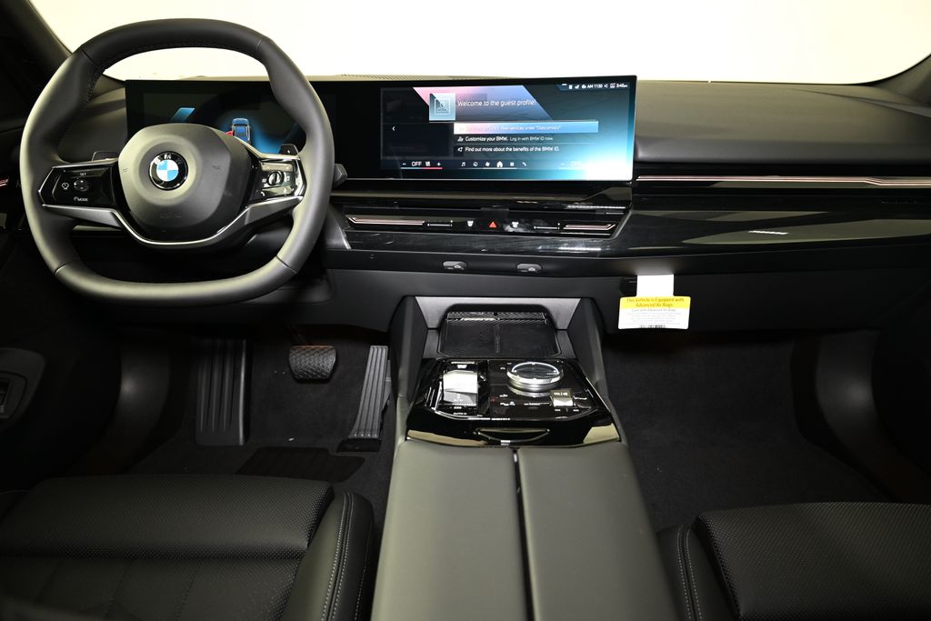 Thumbnail: 2025 BMW 5 Series - 16