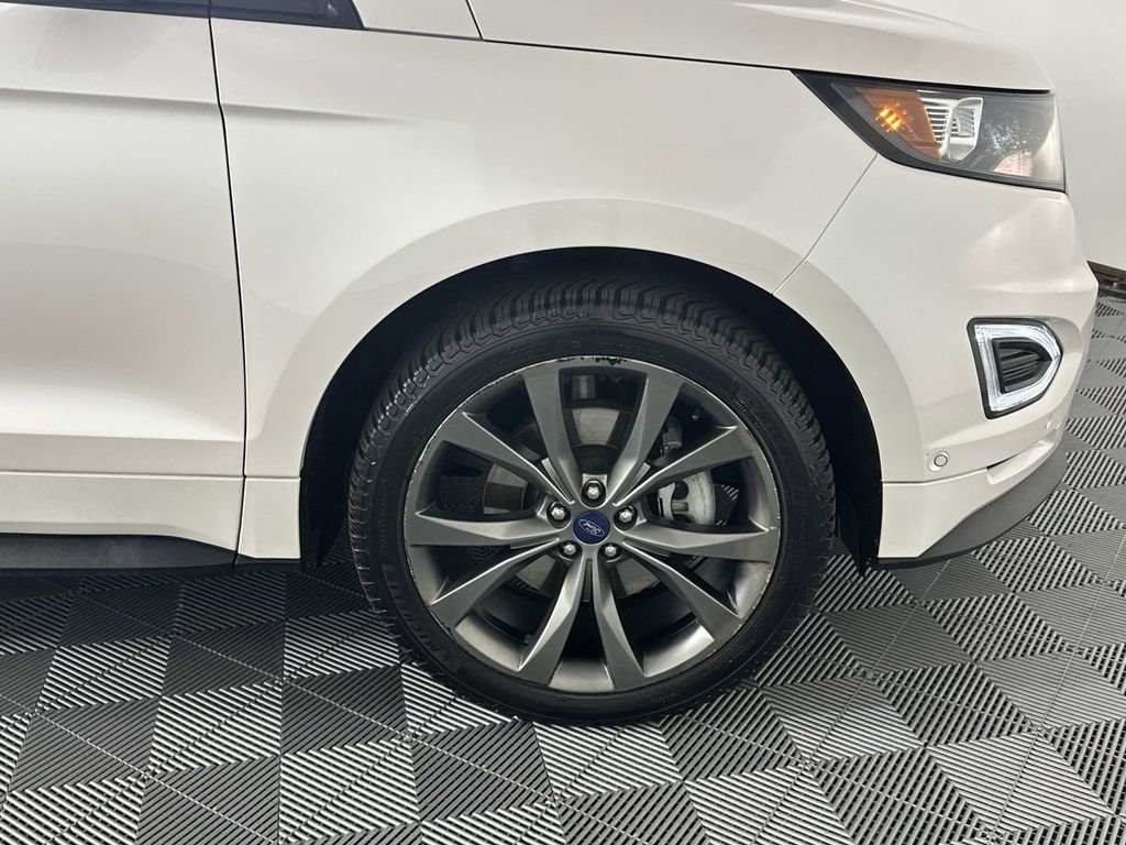 2018 Ford Edge Sport 10