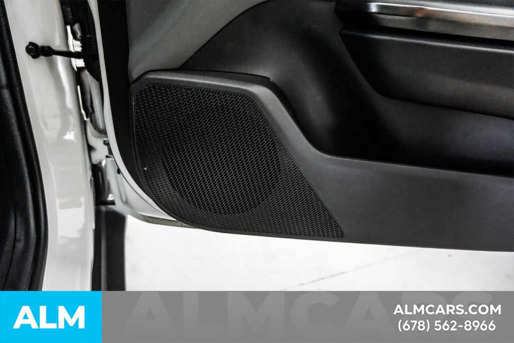 Used 2025 White Kia LXS image 43