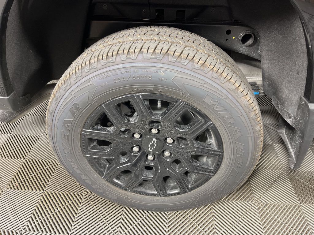 Thumbnail: 2026 Chevrolet Colorado - 16