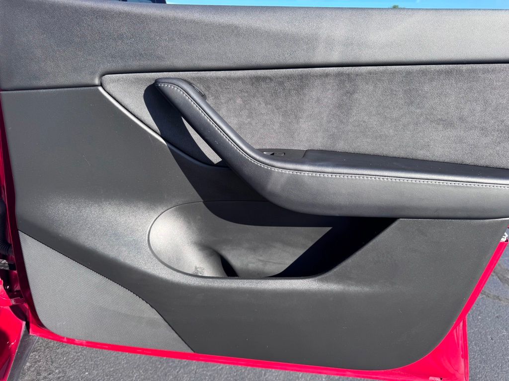 TeslaModel Y23