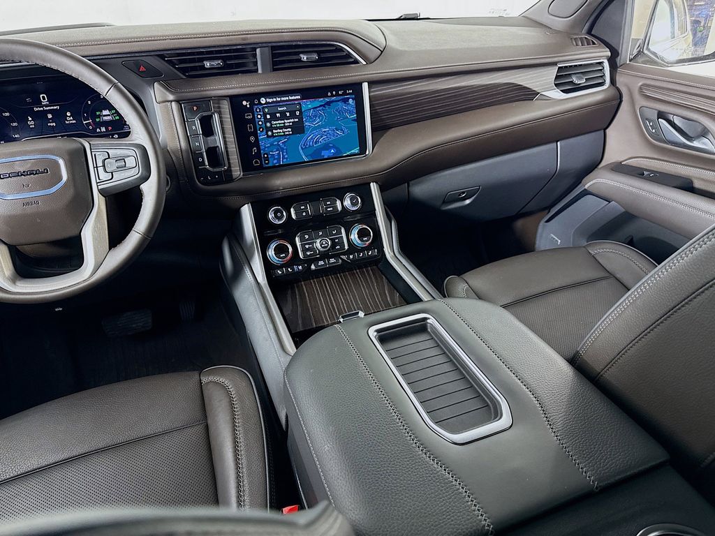 Thumbnail: 2024 GMC Yukon - 24