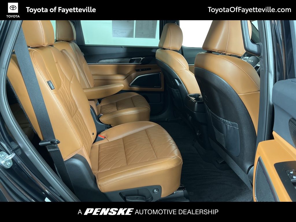 Thumbnail: 2025 Kia Telluride - 16