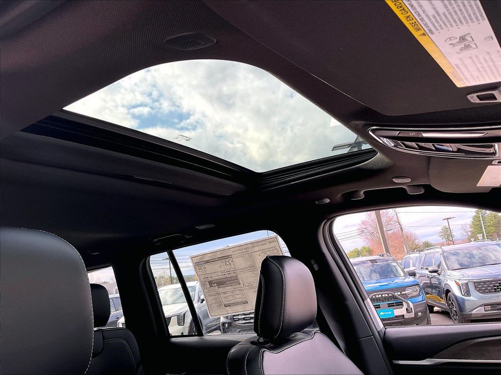 2026 Jeep Grand Cherokee — photo 18