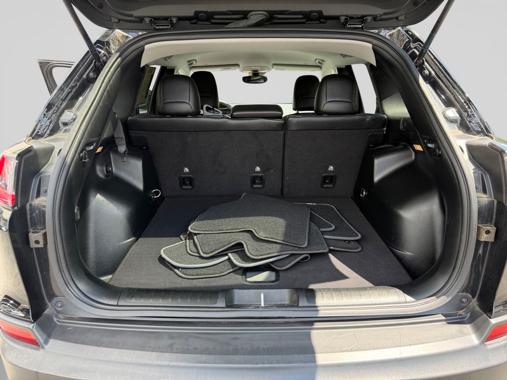 2022 Jeep Cherokee Latitude Lux Black at Carlisle Cadillac Buick GMC