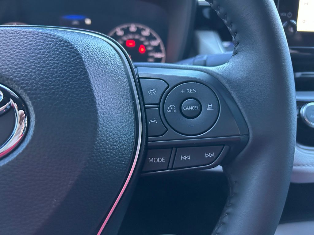 Thumbnail: 2025 Toyota Corolla - 17