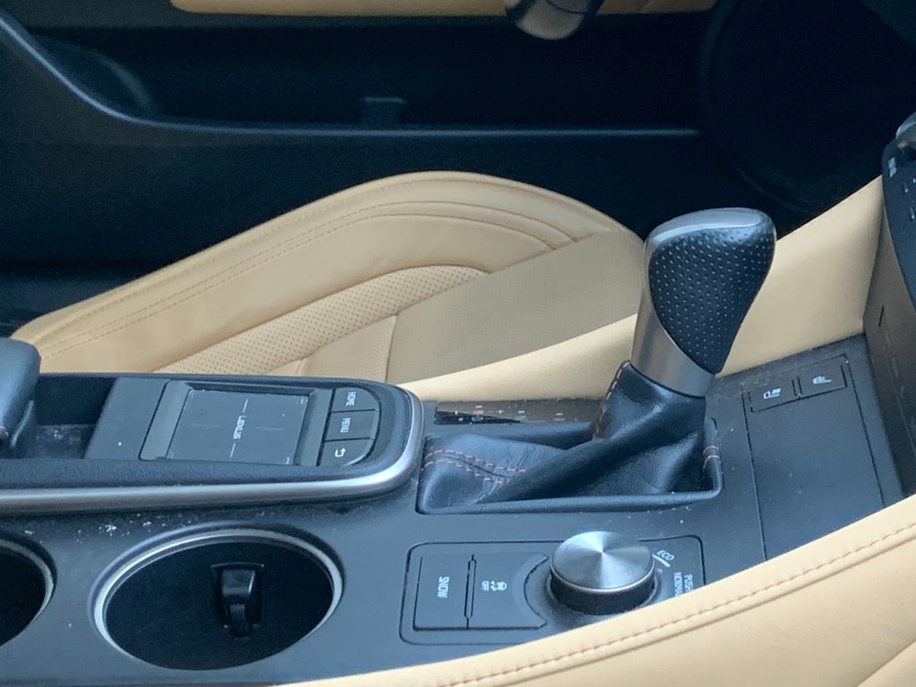 Thumbnail: 2015 Lexus RC - 14