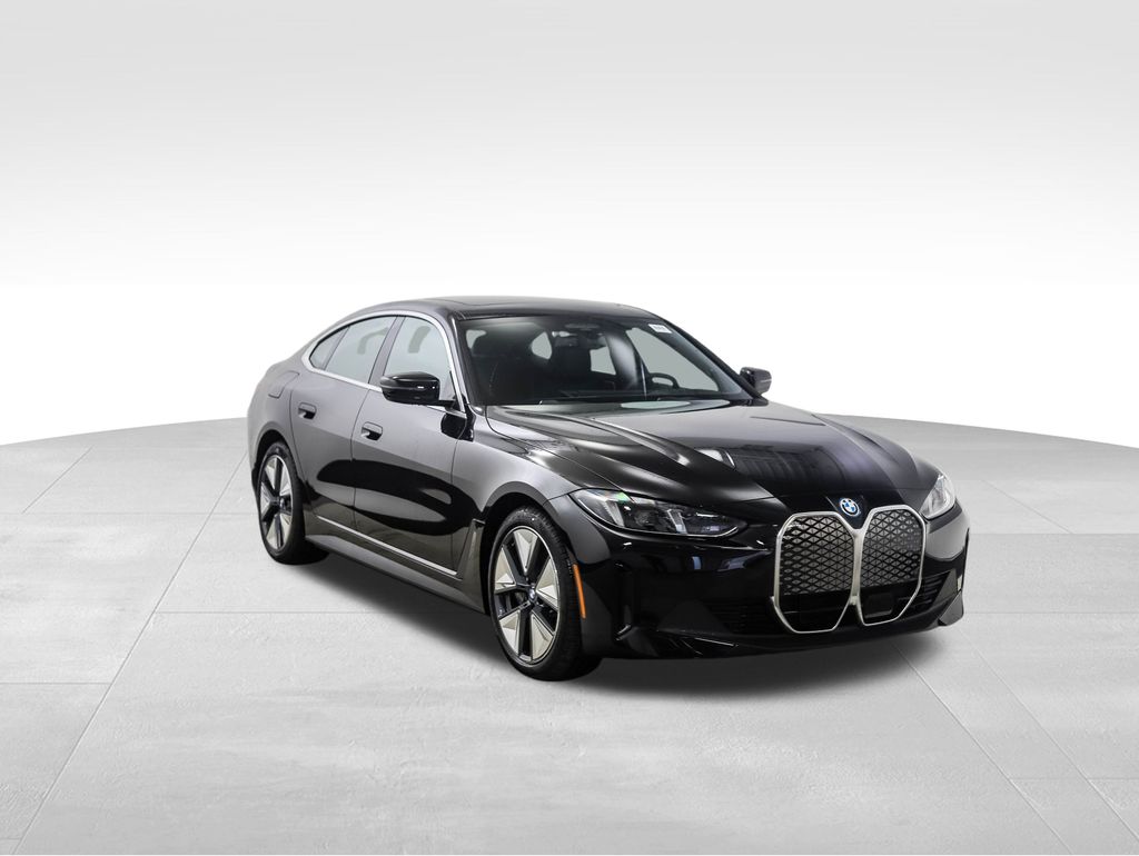 Thumbnail: 2025 BMW i4 - 7
