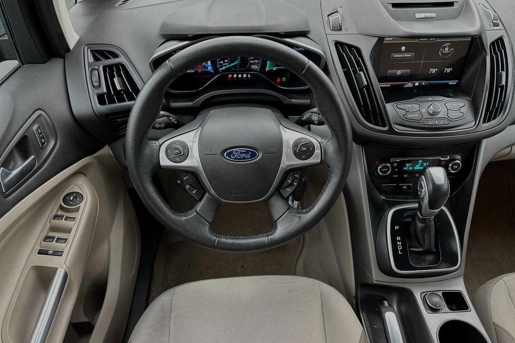 2014 Ford C-Max Hybrid SE 15