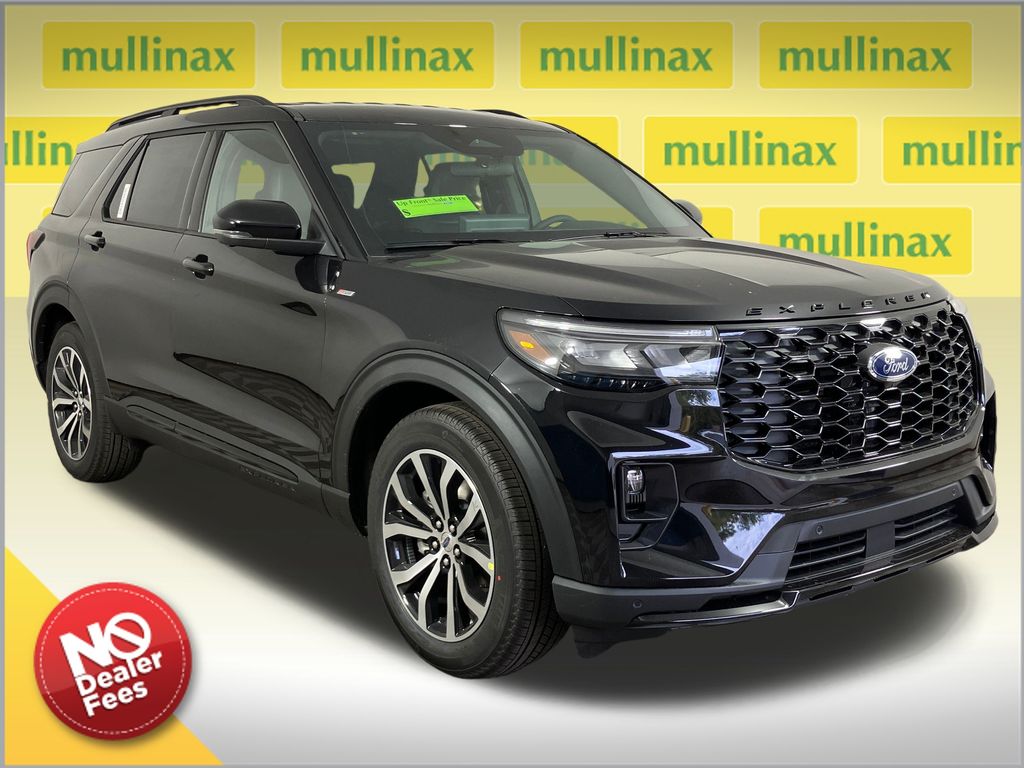 2026 Ford Explorer ST-LINE's photo