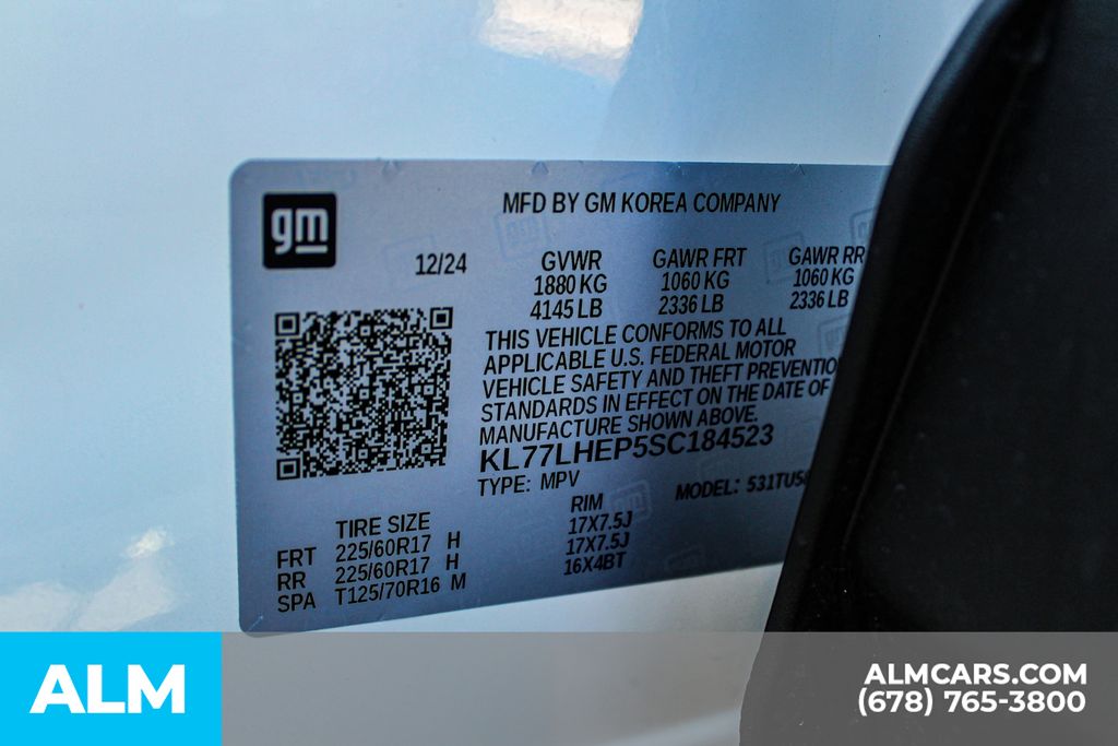 Used 2025 White Chevrolet LT image 37