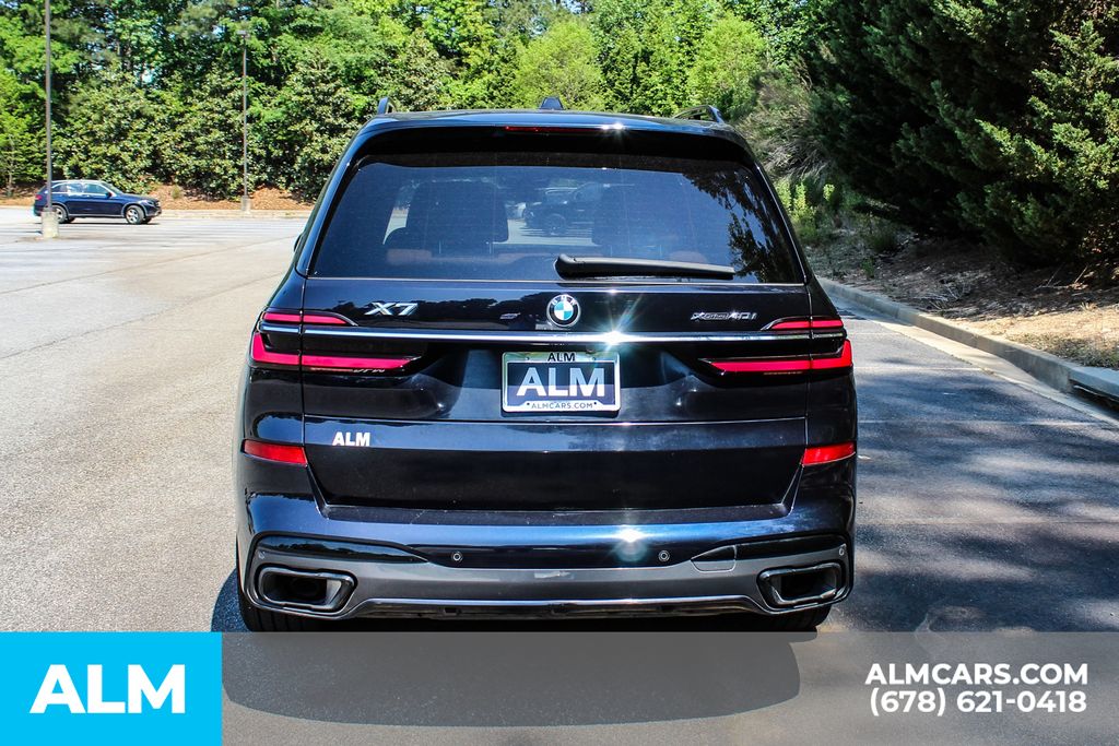 Used 2023 Black BMW xDrive40i image 10