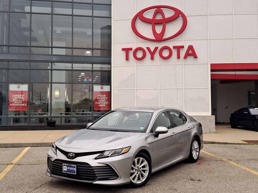 Celestial Silver Metallic 2021 Toyota Camry Sedan Front-Wheel Drive 8-Speed Automatic