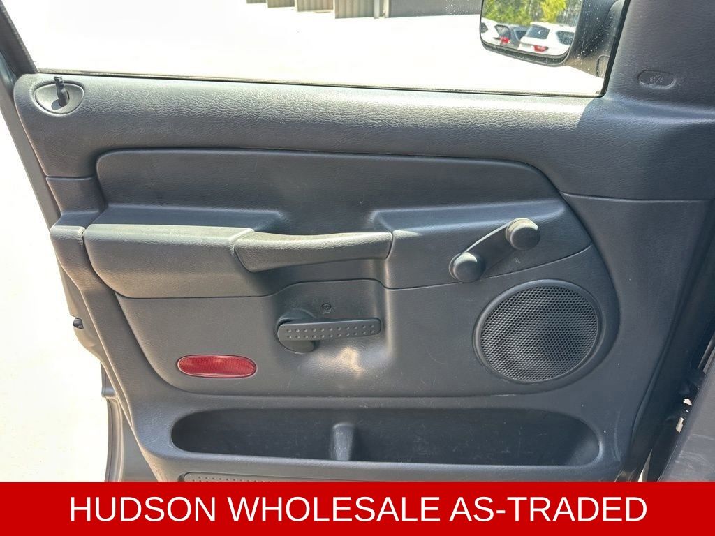 2005 Mineral Gray Metallic Clearcoat Dodge Ram 2500 ST RWD Truck