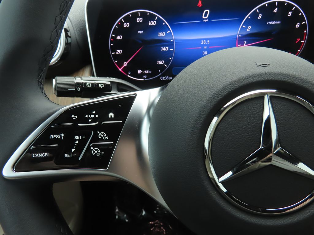 2025 Mercedes-Benz GLC 300 11