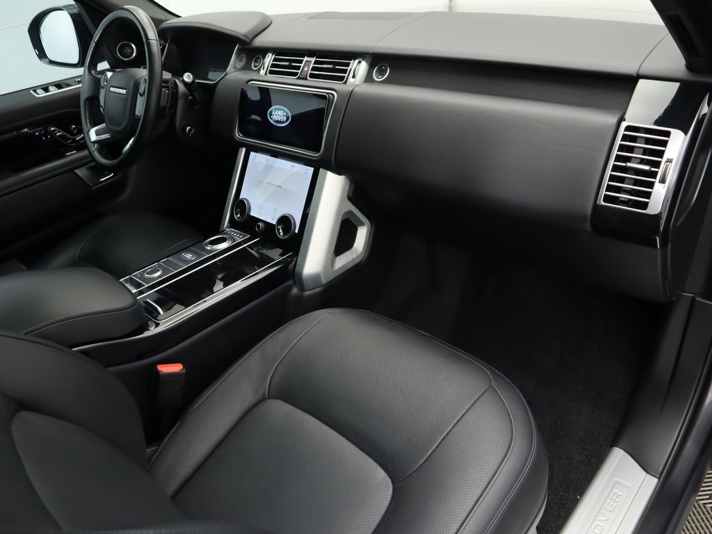 Thumbnail: 2022 Land Rover Range Rover - 17