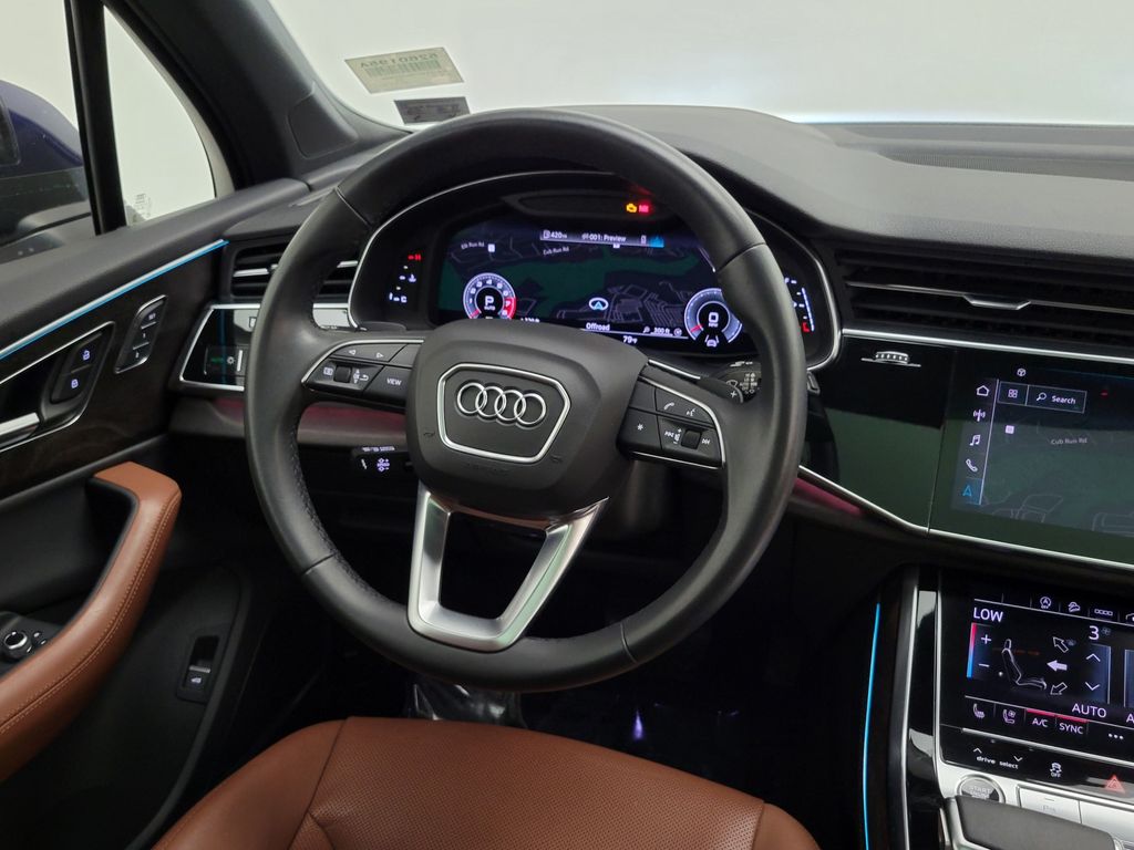 Thumbnail: 2021 Audi Q7 - 21