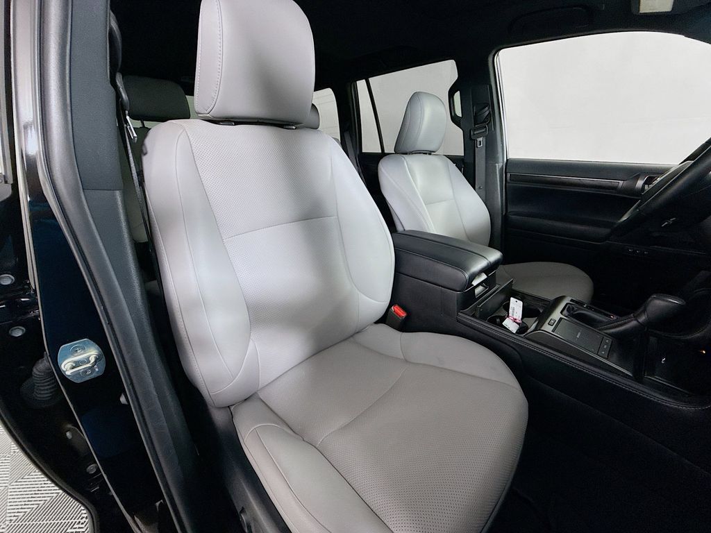 Thumbnail: 2023 Lexus GX - 29