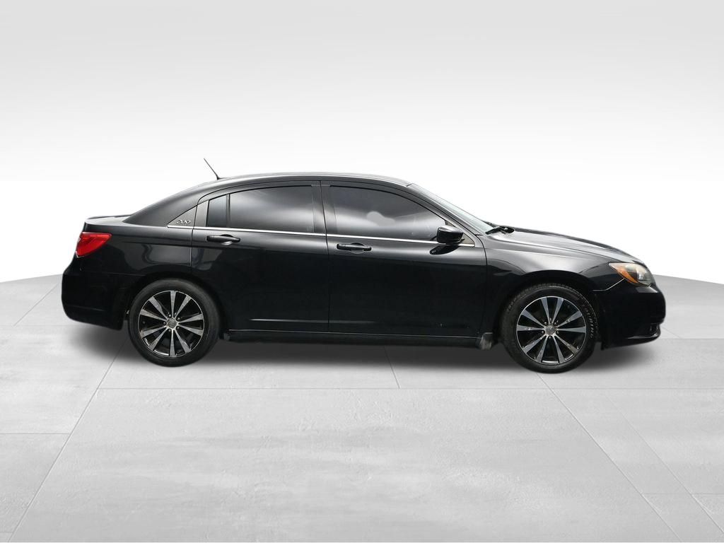 2013 Chrysler 200 Limited - Photo 6