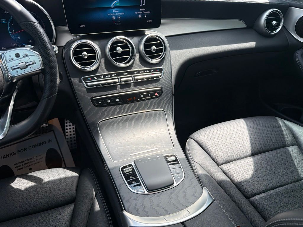 Thumbnail: 2023 Mercedes-Benz GLC - 16
