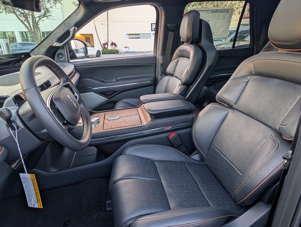 new 2026 Lincoln Navigator L car, priced at $125,420