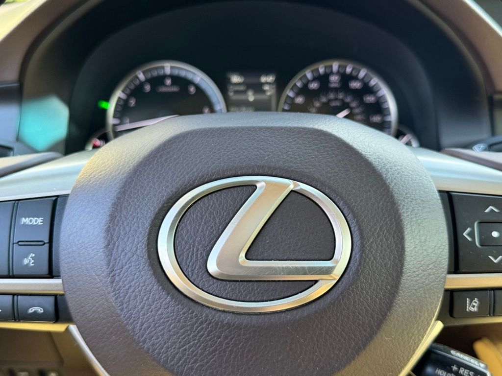 2017 Lexus ES 350 28