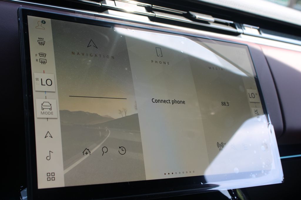 New 2026 Black Land Rover Dynamic SE image 10