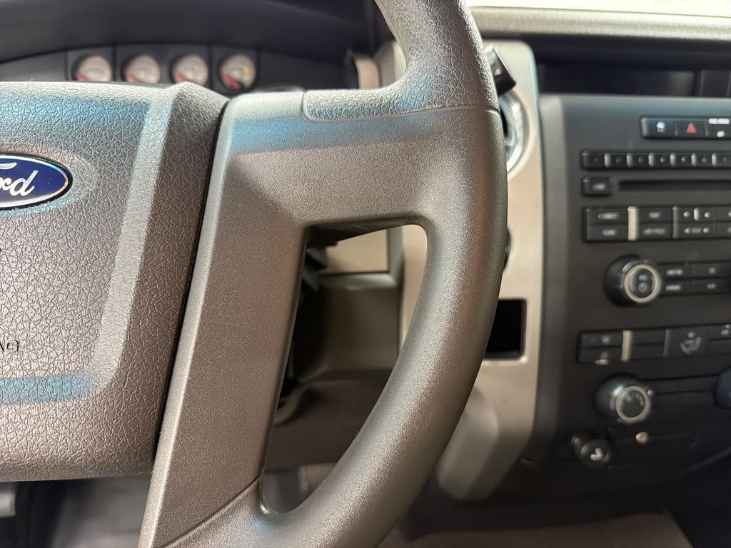 Used 2009  Ford  image 19