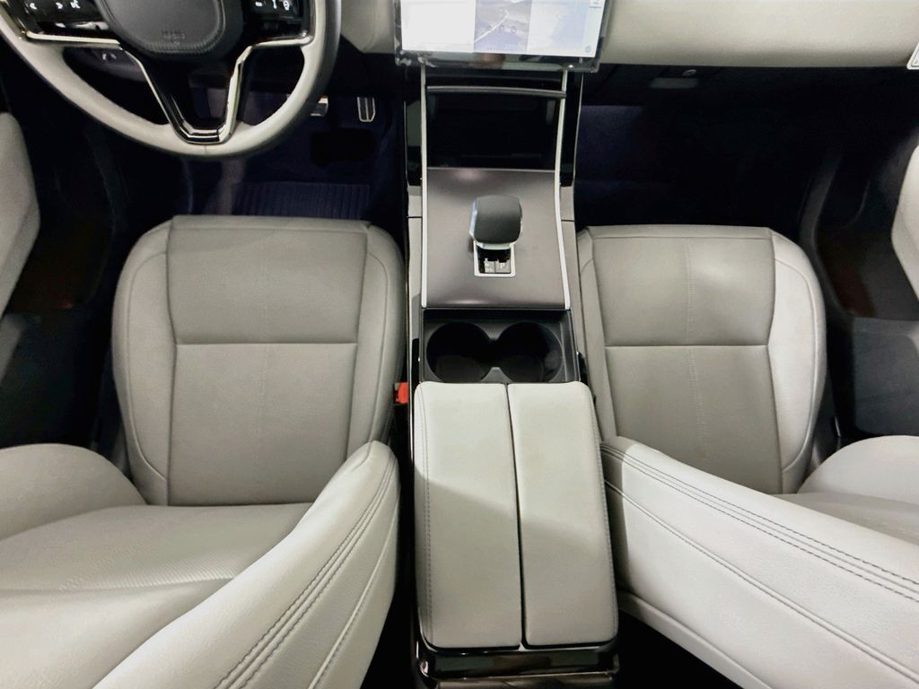 Thumbnail: 2026 Land Rover Range Rover Velar - 16