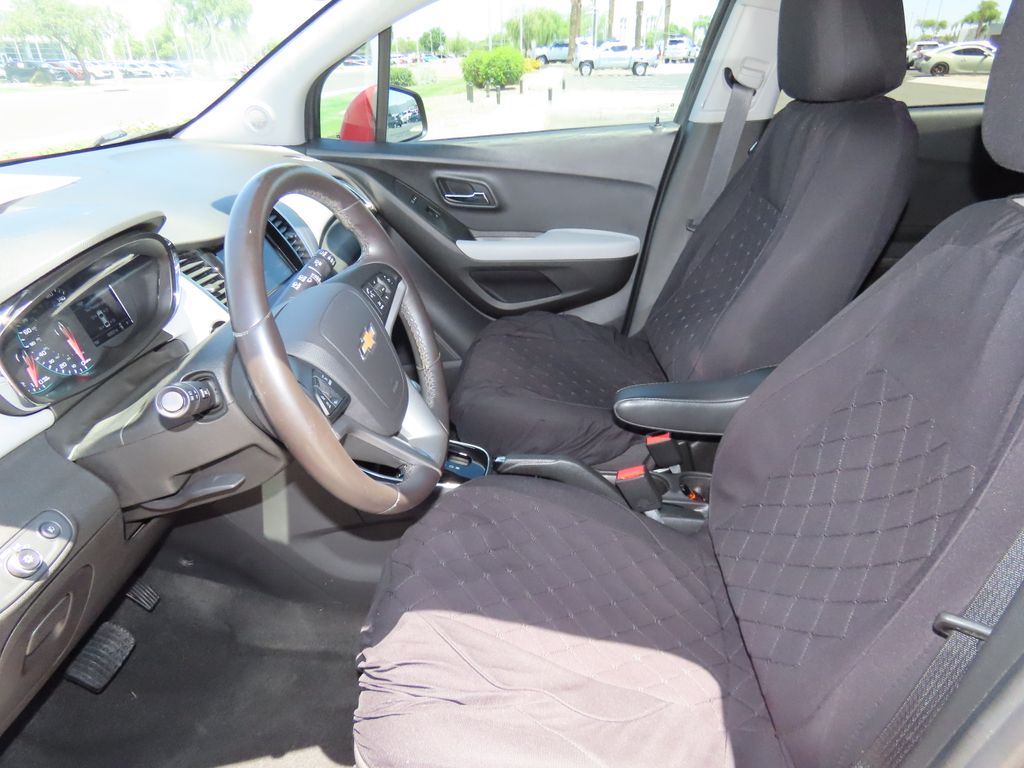 Thumbnail: 2019 Chevrolet Trax - 18