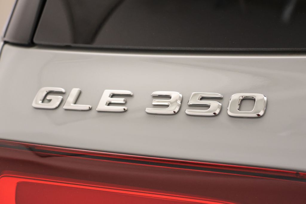 Thumbnail: 2026 Mercedes-Benz GLE - 9