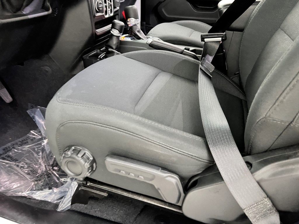 Thumbnail: 2020 Jeep Gladiator - 19