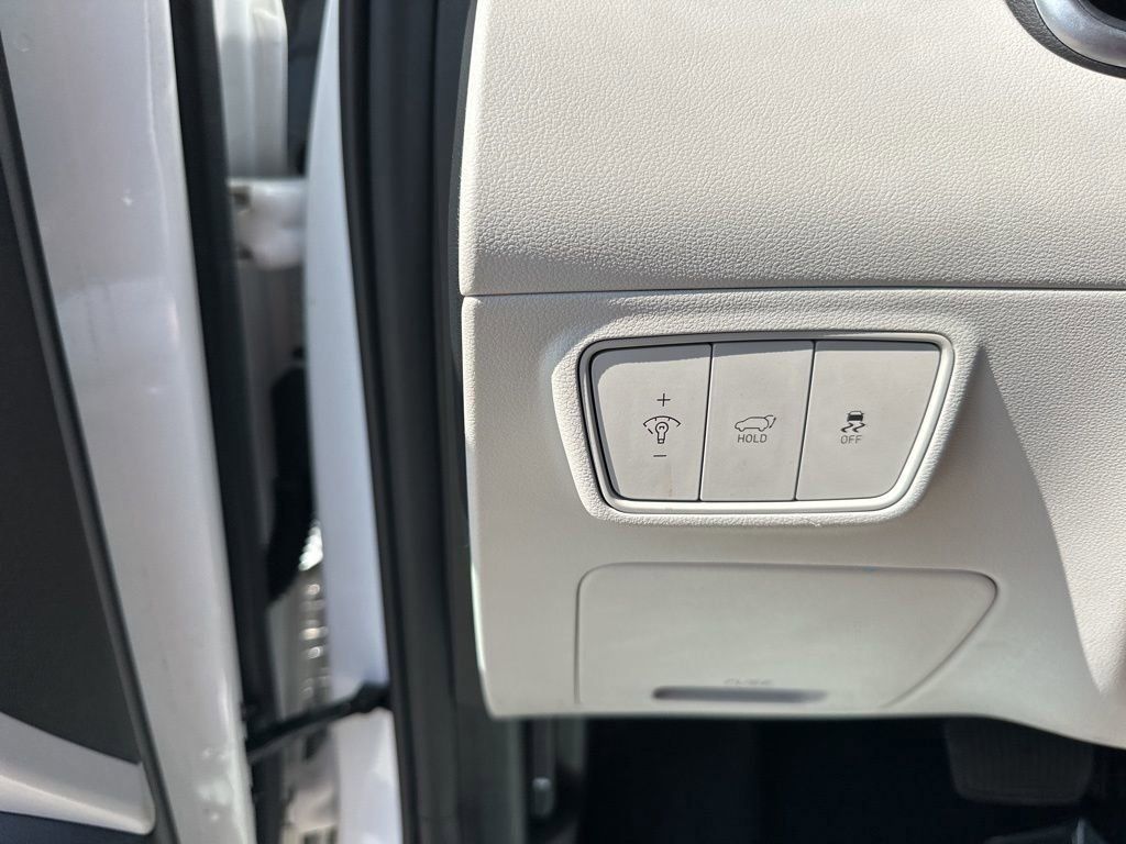 2024 White Pearl Hyundai Tucson SEL FWD SUV
