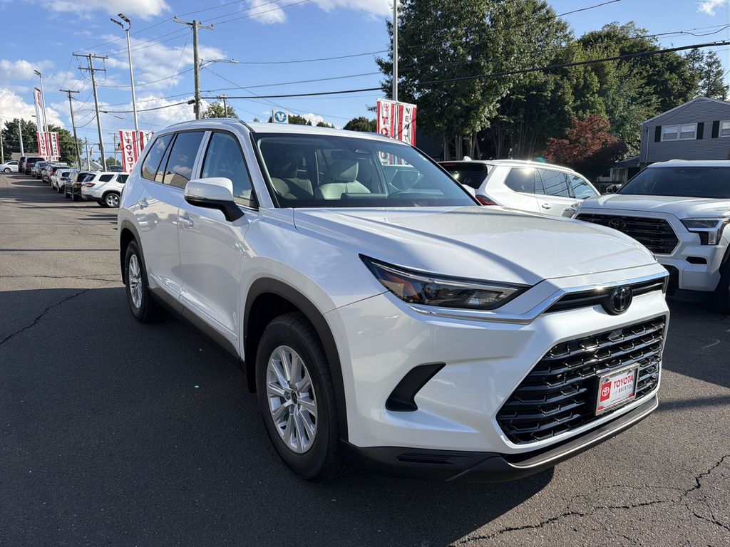White (Wind Chill Pearl) 2026 Toyota Grand Highlander SUV / Crossover All-Wheel Drive 8-Speed Automatic