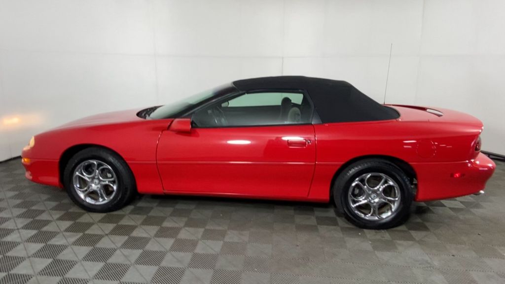 2000 Chevrolet Camaro Base 5